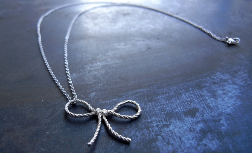 knot necklace